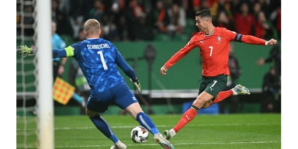 CRISTIANO RONALDO on tehnyt Portugalin maaleja 22 vuotta peräkkäin